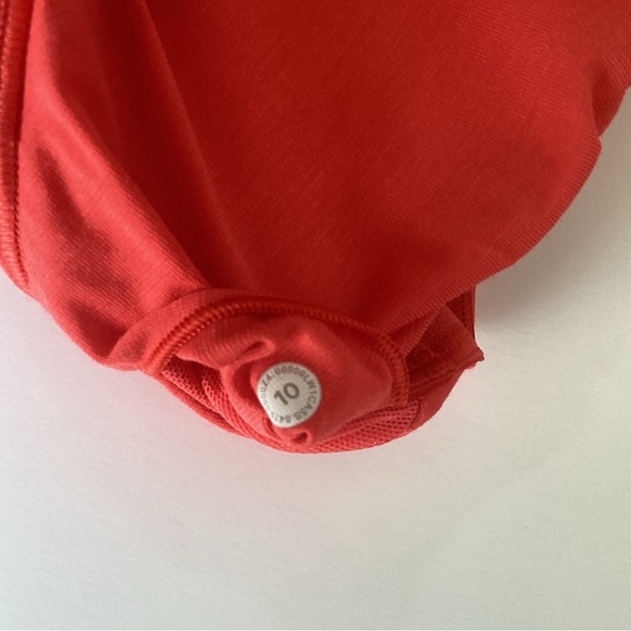 Lululemon Mastered Motion Cropped Tank Thermal Red Size 10 - Picture 3 of 4